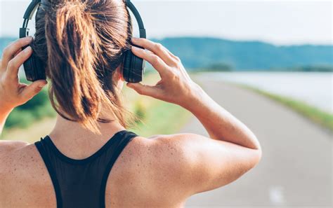 how to listen to music while running: finding the perfect balance between music and physical activity